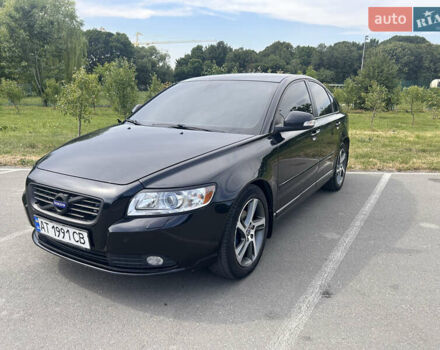 Черный Вольво С40, объемом двигателя 1.6 л и пробегом 303 тыс. км за 8500 $, фото 1 на Automoto.ua