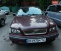 Красный Вольво С40, объемом двигателя 1.9 л и пробегом 292 тыс. км за 2800 $, фото 1 на Automoto.ua