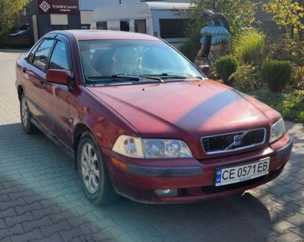 Вольво С40 2000 в Черновцах на Automoto.ua Красный Вольво С40, объемом двигателя 1.9 л и пробегом 220 тыс. км за 1450 $, фото 1 на Automoto.ua