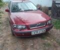Красный Вольво С40, объемом двигателя 1.8 л и пробегом 240 тыс. км за 2300 $, фото 1 на Automoto.ua