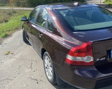 Вольво С40 2006 в Староконстантинов на Automoto.ua Красный Вольво С40, объемом двигателя 2.5 л и пробегом 266 тыс. км за 5000 $, фото 4 на Automoto.ua