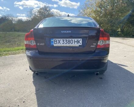 Вольво С40 2006 в Староконстантинов на Automoto.ua Красный Вольво С40, объемом двигателя 2.5 л и пробегом 266 тыс. км за 5000 $, фото 2 на Automoto.ua