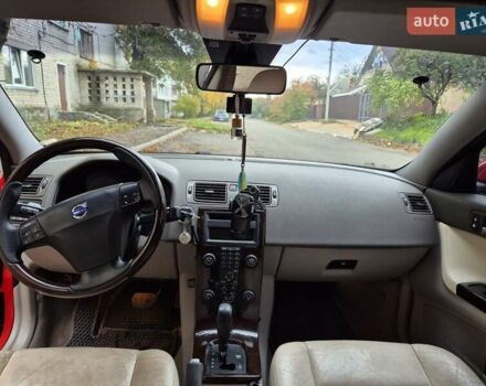 Вольво S40 2008 у Черкасах на Automoto.ua Червоний Вольво S40, об'ємом двигуна 2.4 л та пробігом 291 тис. км за 7550 $, фото 1 на Automoto.ua