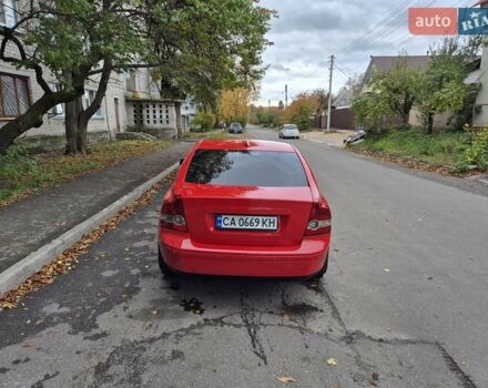 Вольво S40 2008 у Черкасах на Automoto.ua Червоний Вольво S40, об'ємом двигуна 2.4 л та пробігом 291 тис. км за 7550 $, фото 6 на Automoto.ua
