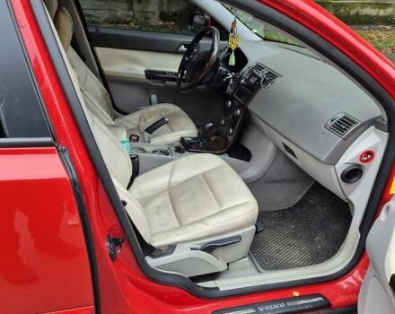 Вольво S40 2008 у Черкасах на Automoto.ua Червоний Вольво S40, об'ємом двигуна 2.4 л та пробігом 291 тис. км за 7550 $, фото 12 на Automoto.ua