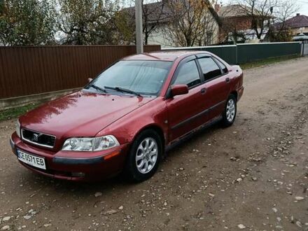 Красный Вольво С40, объемом двигателя 1.87 л и пробегом 359 тыс. км за 1850 $, фото 1 на Automoto.ua