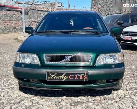 Вольво С40, объемом двигателя 0 л и пробегом 228 тыс. км за 4200 $, фото 1 на Automoto.ua