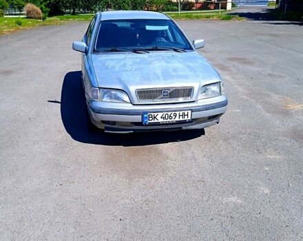 Вольво С40, объемом двигателя 2 л и пробегом 340 тыс. км за 2200 $, фото 1 на Automoto.ua