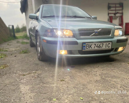 Вольво S40, об'ємом двигуна 1.8 л та пробігом 190 тис. км за 3200 $, фото 1 на Automoto.ua