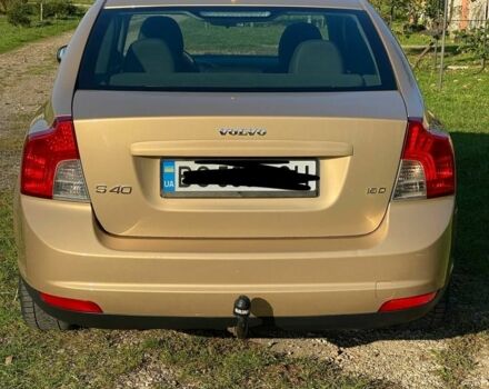 Жовтий Вольво S40, об'ємом двигуна 1.6 л та пробігом 270 тис. км за 6000 $, фото 3 на Automoto.ua