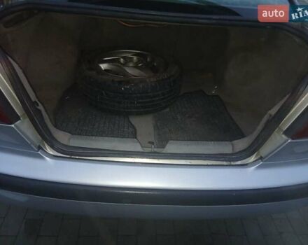 Серый Вольво С40, объемом двигателя 1.95 л и пробегом 375 тыс. км за 3100 $, фото 4 на Automoto.ua