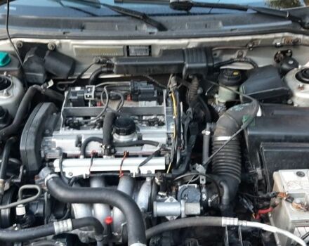 Сірий Вольво S40, об'ємом двигуна 2 л та пробігом 1 тис. км за 2000 $, фото 6 на Automoto.ua