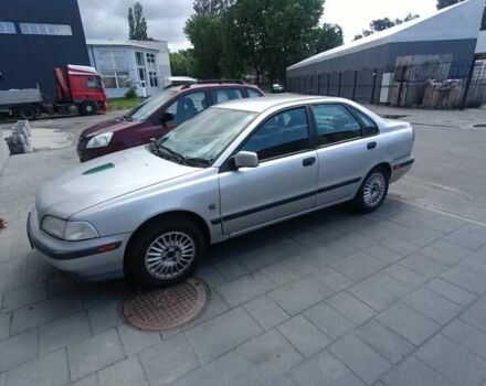 Серый Вольво С40, объемом двигателя 1.59 л и пробегом 260 тыс. км за 2700 $, фото 3 на Automoto.ua