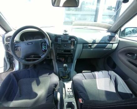 Серый Вольво С40, объемом двигателя 1.59 л и пробегом 260 тыс. км за 2700 $, фото 9 на Automoto.ua