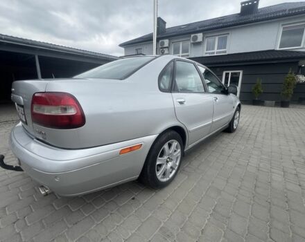 Серый Вольво С40, объемом двигателя 1.8 л и пробегом 300 тыс. км за 3300 $, фото 4 на Automoto.ua