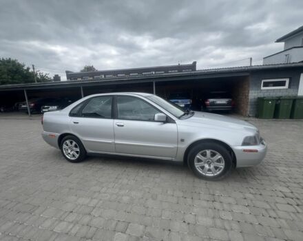 Серый Вольво С40, объемом двигателя 1.8 л и пробегом 300 тыс. км за 3300 $, фото 1 на Automoto.ua