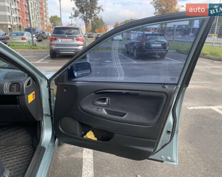 Вольво С40 2003 в Киеве на Automoto.ua Серый Вольво С40, объемом двигателя 1.8 л и пробегом 169 тыс. км за 3600 $, фото 11 на Automoto.ua