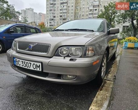 Вольво С40 2003 в Киеве на Automoto.ua Серый Вольво С40, объемом двигателя 2 л и пробегом 349 тыс. км за 5500 $, фото 6 на Automoto.ua