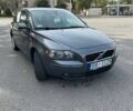 Сірий Вольво S40, об'ємом двигуна 2 л та пробігом 123 тис. км за 2800 $, фото 1 на Automoto.ua