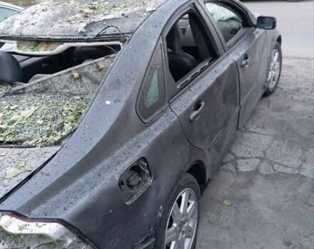 Серый Вольво С40, объемом двигателя 2 л и пробегом 20 тыс. км за 3000 $, фото 5 на Automoto.ua