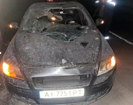 Серый Вольво С40, объемом двигателя 2 л и пробегом 20 тыс. км за 3000 $, фото 3 на Automoto.ua