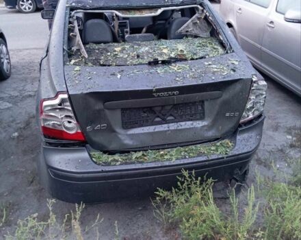 Серый Вольво С40, объемом двигателя 2 л и пробегом 20 тыс. км за 3000 $, фото 1 на Automoto.ua