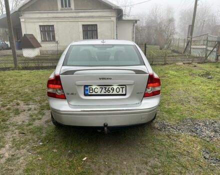 Серый Вольво С40, объемом двигателя 2 л и пробегом 365 тыс. км за 3599 $, фото 3 на Automoto.ua