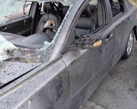 Серый Вольво С40, объемом двигателя 2 л и пробегом 20 тыс. км за 3000 $, фото 2 на Automoto.ua