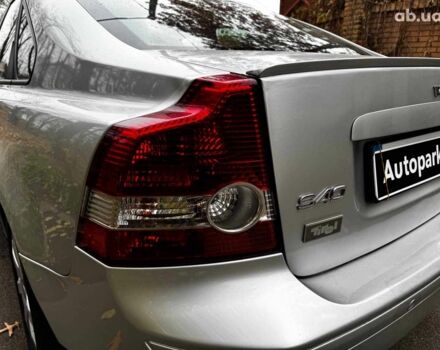 Сірий Вольво S40, об'ємом двигуна 2.4 л та пробігом 280 тис. км за 7490 $, фото 8 на Automoto.ua