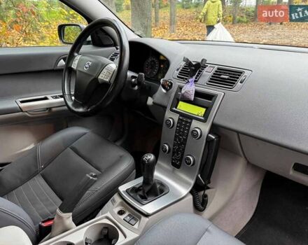 Сірий Вольво S40, об'ємом двигуна 2.4 л та пробігом 280 тис. км за 7490 $, фото 27 на Automoto.ua