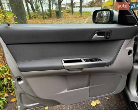 Сірий Вольво S40, об'ємом двигуна 2.4 л та пробігом 280 тис. км за 7490 $, фото 9 на Automoto.ua