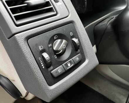 Серый Вольво С40, объемом двигателя 2.4 л и пробегом 280 тыс. км за 6440 $, фото 12 на Automoto.ua