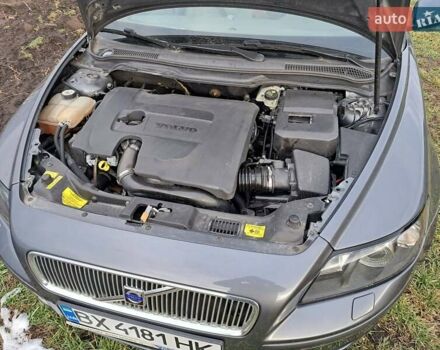 Серый Вольво С40, объемом двигателя 1.6 л и пробегом 251 тыс. км за 7200 $, фото 2 на Automoto.ua