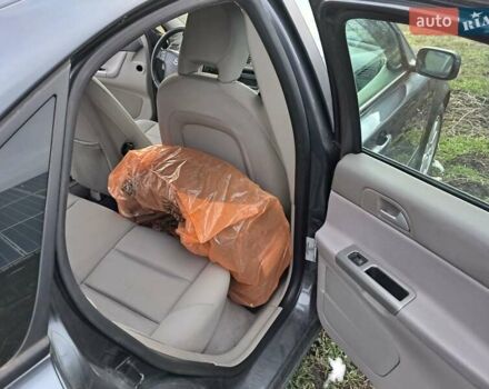 Серый Вольво С40, объемом двигателя 1.6 л и пробегом 251 тыс. км за 7200 $, фото 5 на Automoto.ua