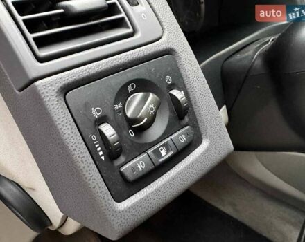 Сірий Вольво S40, об'ємом двигуна 2.4 л та пробігом 280 тис. км за 7490 $, фото 12 на Automoto.ua