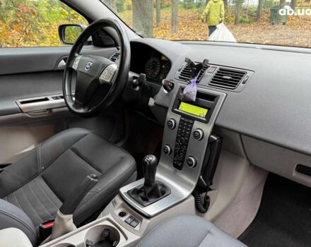 Сірий Вольво S40, об'ємом двигуна 2.4 л та пробігом 280 тис. км за 7490 $, фото 27 на Automoto.ua