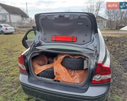 Серый Вольво С40, объемом двигателя 1.6 л и пробегом 251 тыс. км за 7200 $, фото 9 на Automoto.ua