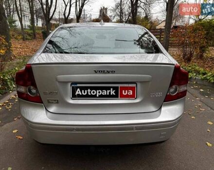 Сірий Вольво S40, об'ємом двигуна 2.4 л та пробігом 280 тис. км за 7490 $, фото 6 на Automoto.ua