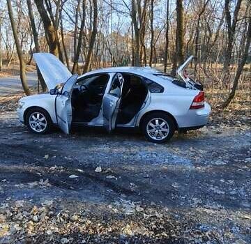 Серый Вольво С40, объемом двигателя 1.8 л и пробегом 208 тыс. км за 6500 $, фото 2 на Automoto.ua