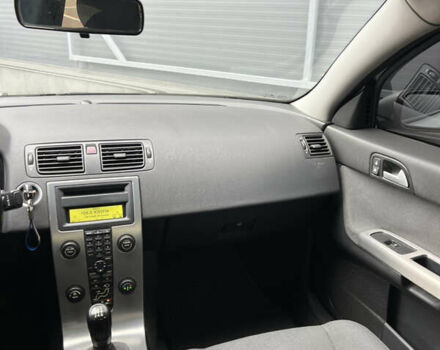 Серый Вольво С40, объемом двигателя 1.8 л и пробегом 208 тыс. км за 6500 $, фото 18 на Automoto.ua