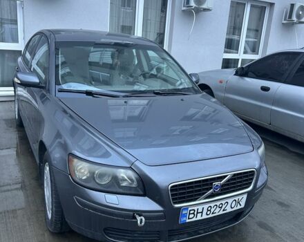Серый Вольво С40, объемом двигателя 1.6 л и пробегом 275 тыс. км за 1700 $, фото 3 на Automoto.ua