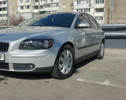 Серый Вольво С40, объемом двигателя 1.8 л и пробегом 150 тыс. км за 7300 $, фото 7 на Automoto.ua