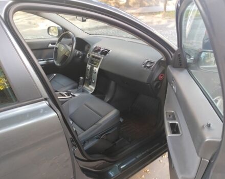 Серый Вольво С40, объемом двигателя 1.6 л и пробегом 305 тыс. км за 7000 $, фото 3 на Automoto.ua