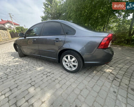 Серый Вольво С40, объемом двигателя 1.56 л и пробегом 238 тыс. км за 6800 $, фото 5 на Automoto.ua