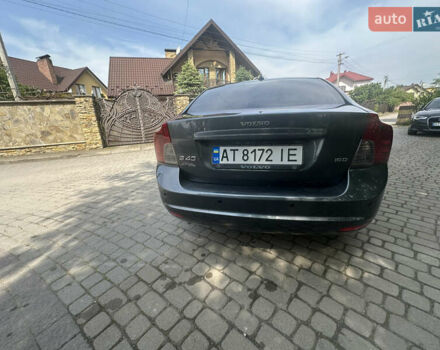 Серый Вольво С40, объемом двигателя 1.56 л и пробегом 238 тыс. км за 6800 $, фото 6 на Automoto.ua