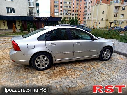Сірий Вольво S40, об'ємом двигуна 2 л та пробігом 228 тис. км за 6100 $, фото 1 на Automoto.ua