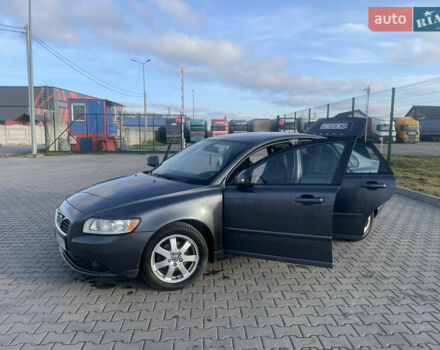 Серый Вольво С40, объемом двигателя 1.56 л и пробегом 230 тыс. км за 7200 $, фото 11 на Automoto.ua