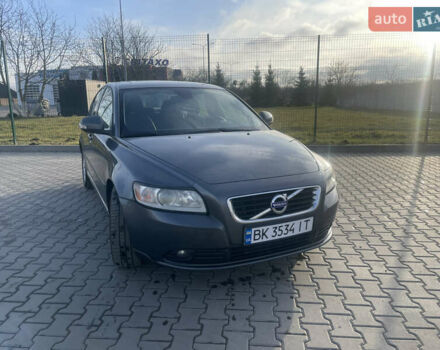 Серый Вольво С40, объемом двигателя 1.56 л и пробегом 230 тыс. км за 7200 $, фото 1 на Automoto.ua