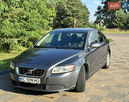 Сірий Вольво S40, об'ємом двигуна 1.56 л та пробігом 300 тис. км за 7800 $, фото 4 на Automoto.ua
