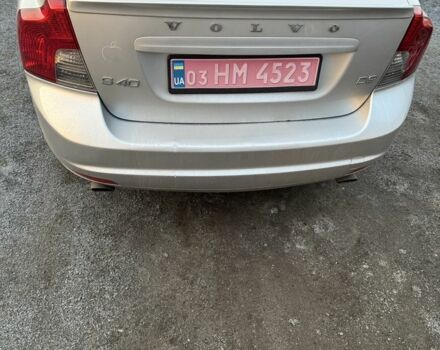 Серый Вольво С40, объемом двигателя 2 л и пробегом 290 тыс. км за 7200 $, фото 5 на Automoto.ua